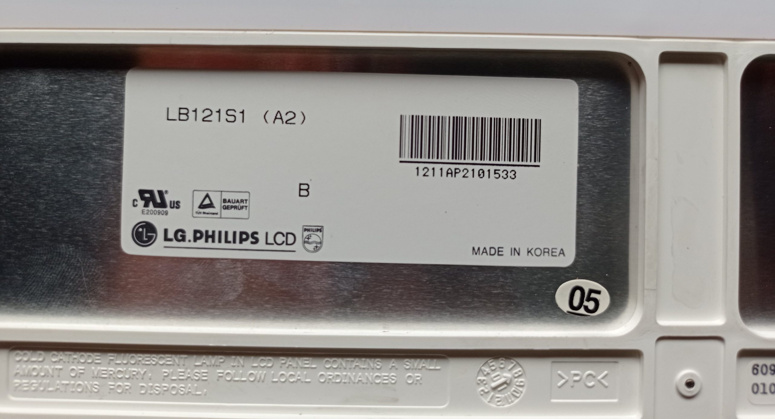 Dalle-LCD-LB121S1-2