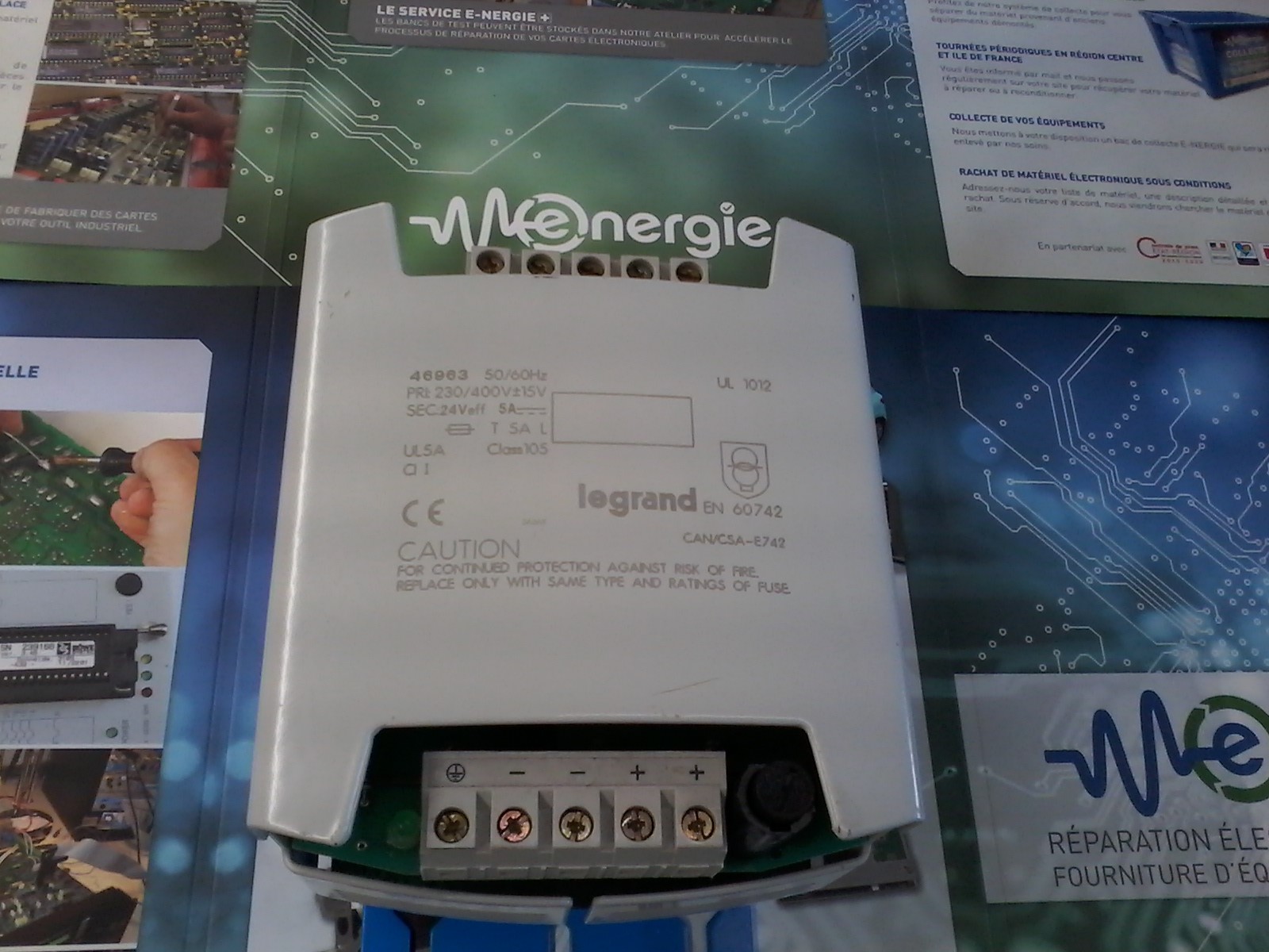 Legrand-46963-24V-5A