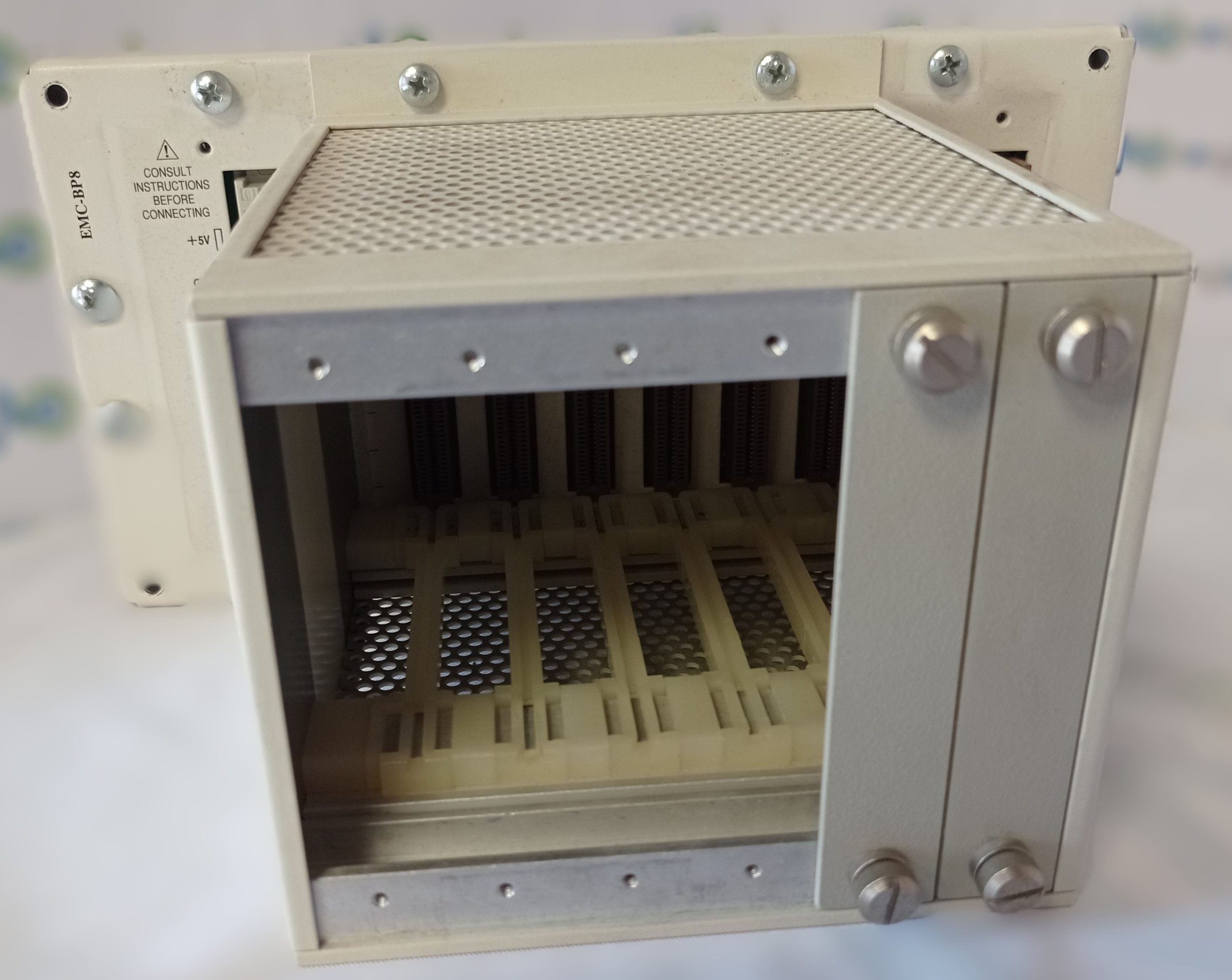 Module-Central-Fond-de-panier-EMC-BP8-MC26-201-08XXXXX