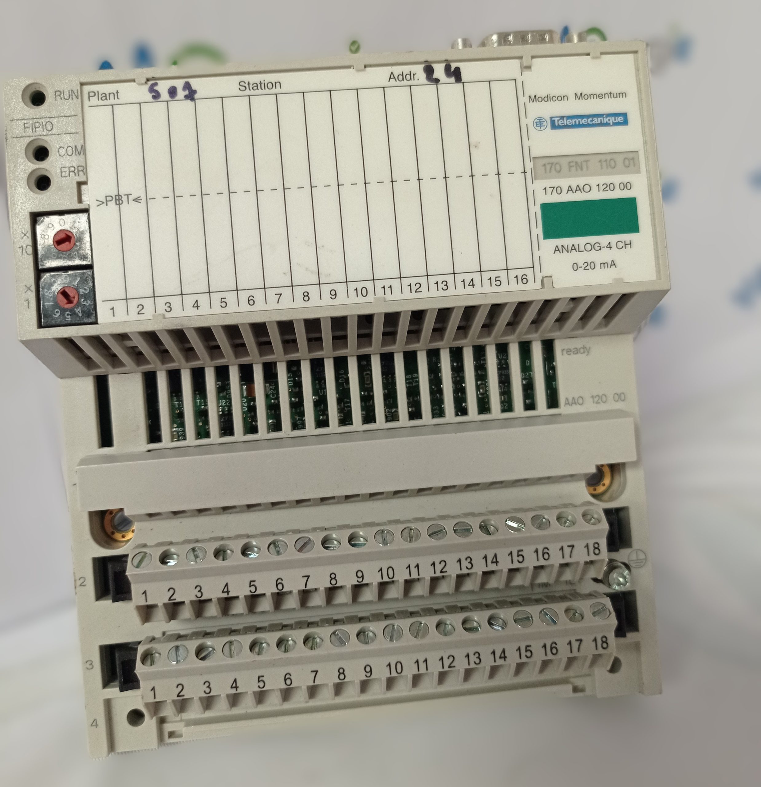 TSX-MOMENTUM-170AAO1200-Controle-commande-Entree-Sortie-1