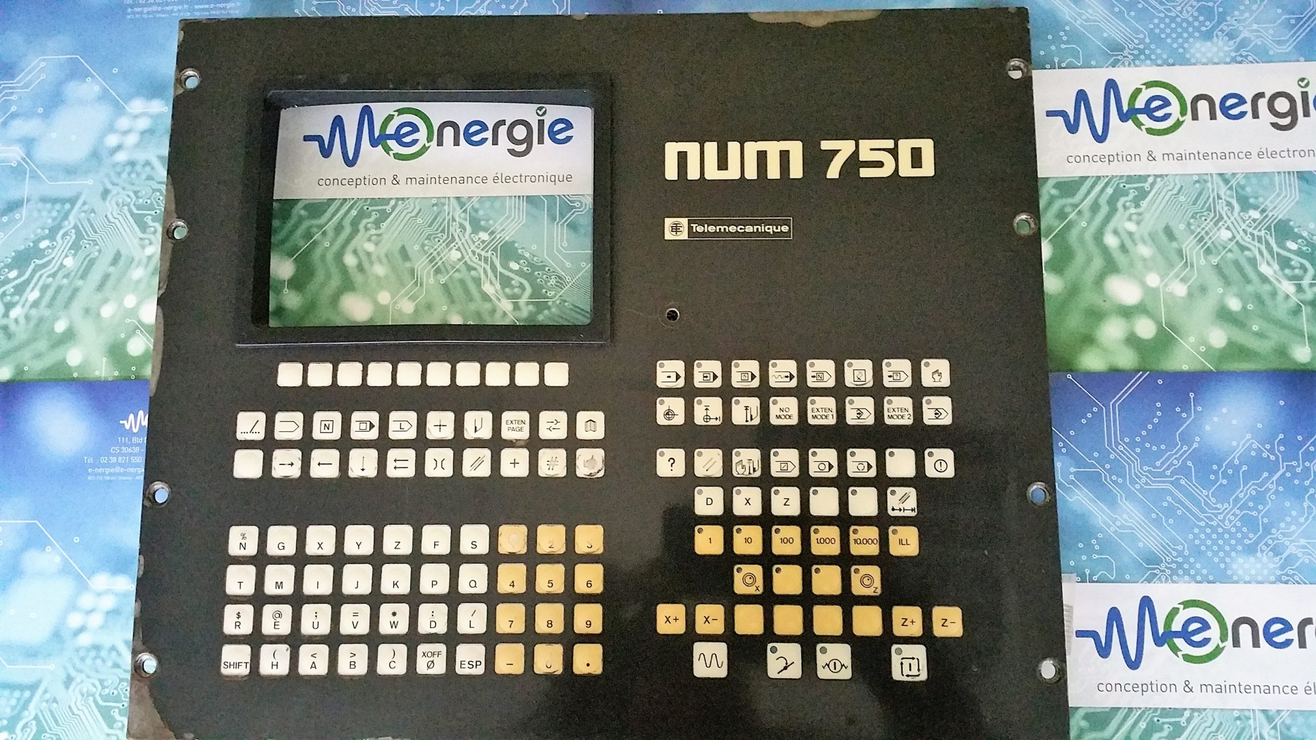 facade-num-750