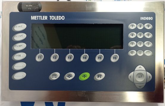 Pupitre-Mettler-Toledo-IND690